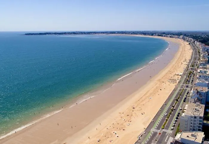 Avec Piscine A 300m De La Royal Park *