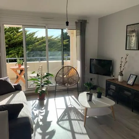 Avec Piscine à 300m De La Résidence Royal Park