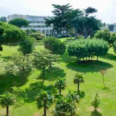 Avec Piscine à 300m De La Résidence Royal Park