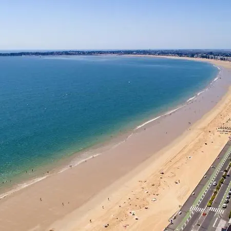 Avec Piscine à 300m De La Résidence Royal Park *