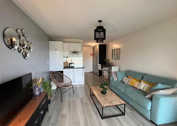 Appartement Avec Piscine A 300m De La Royal Park